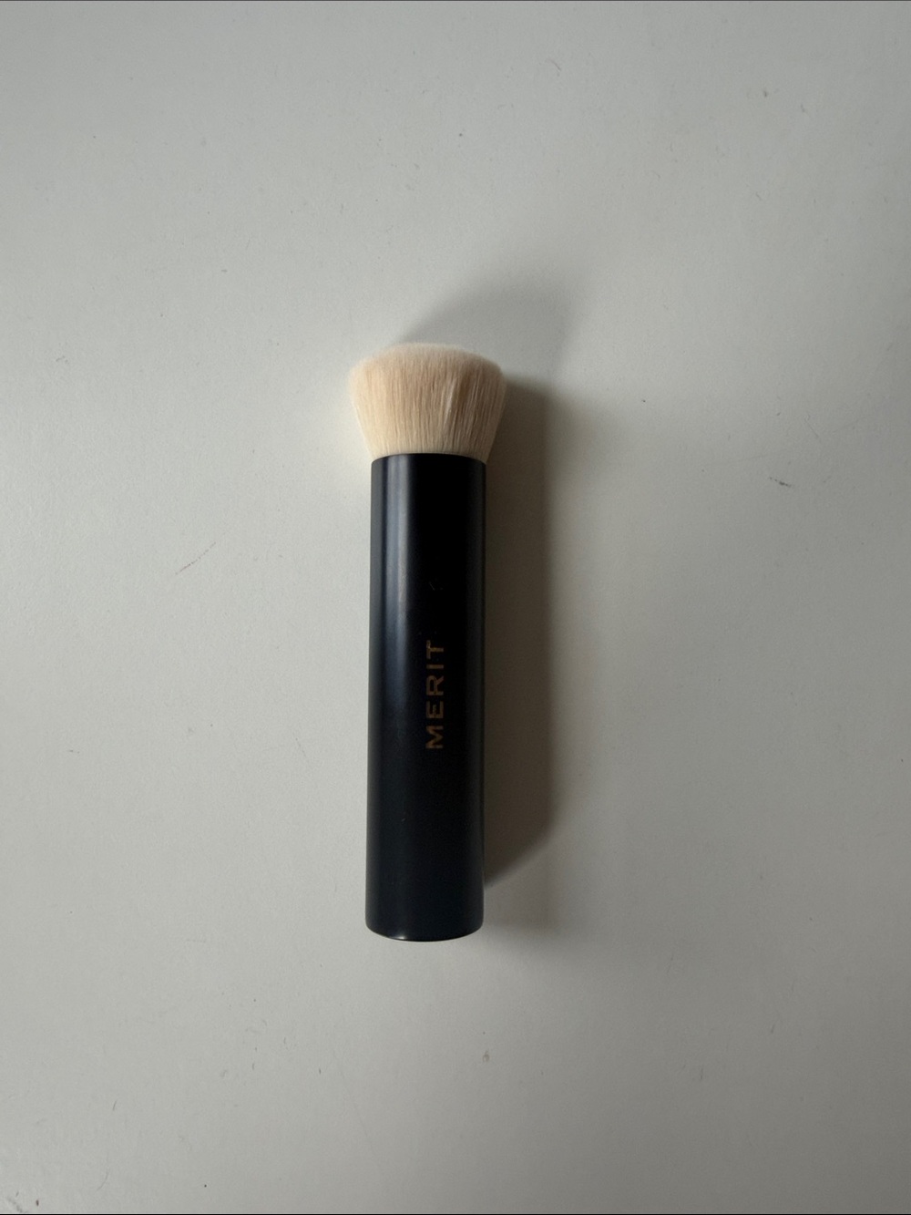 Merit makeup brush – light Bristles, Black Handle